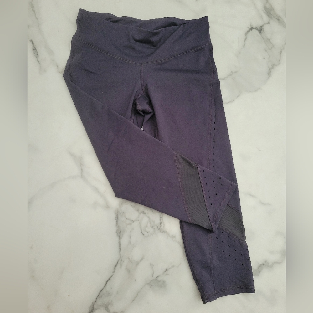 Champion Gray Cropped Leggings (Size M)
